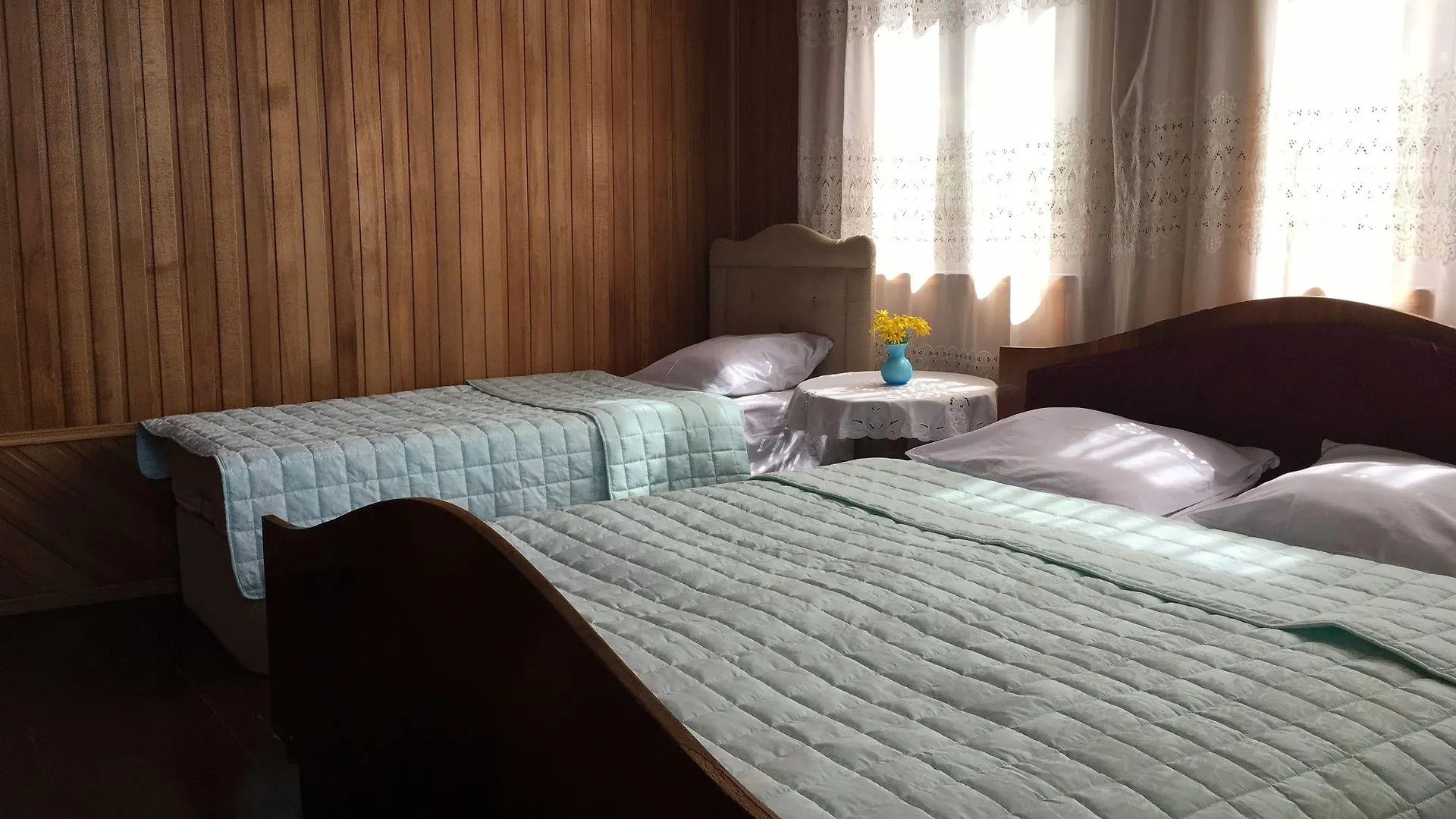**  White Guest House Batumi Georgien
