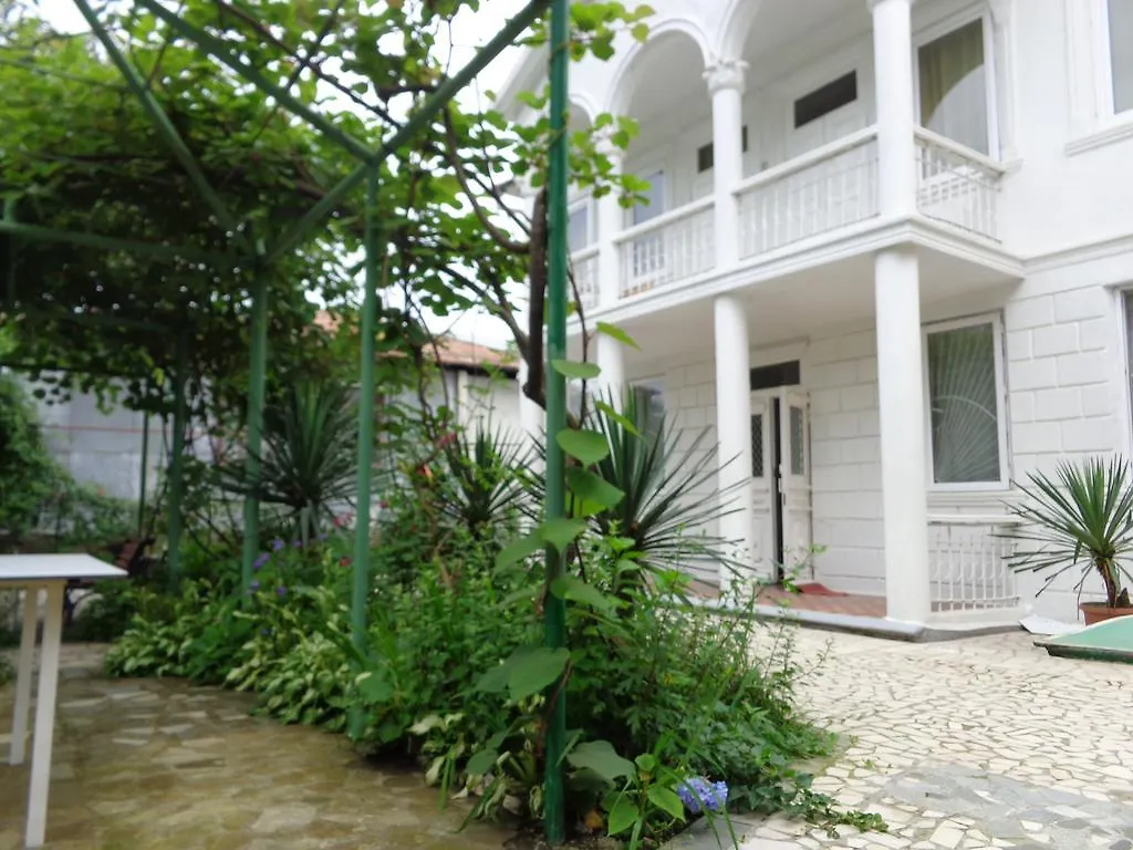 White Guest House Batumi