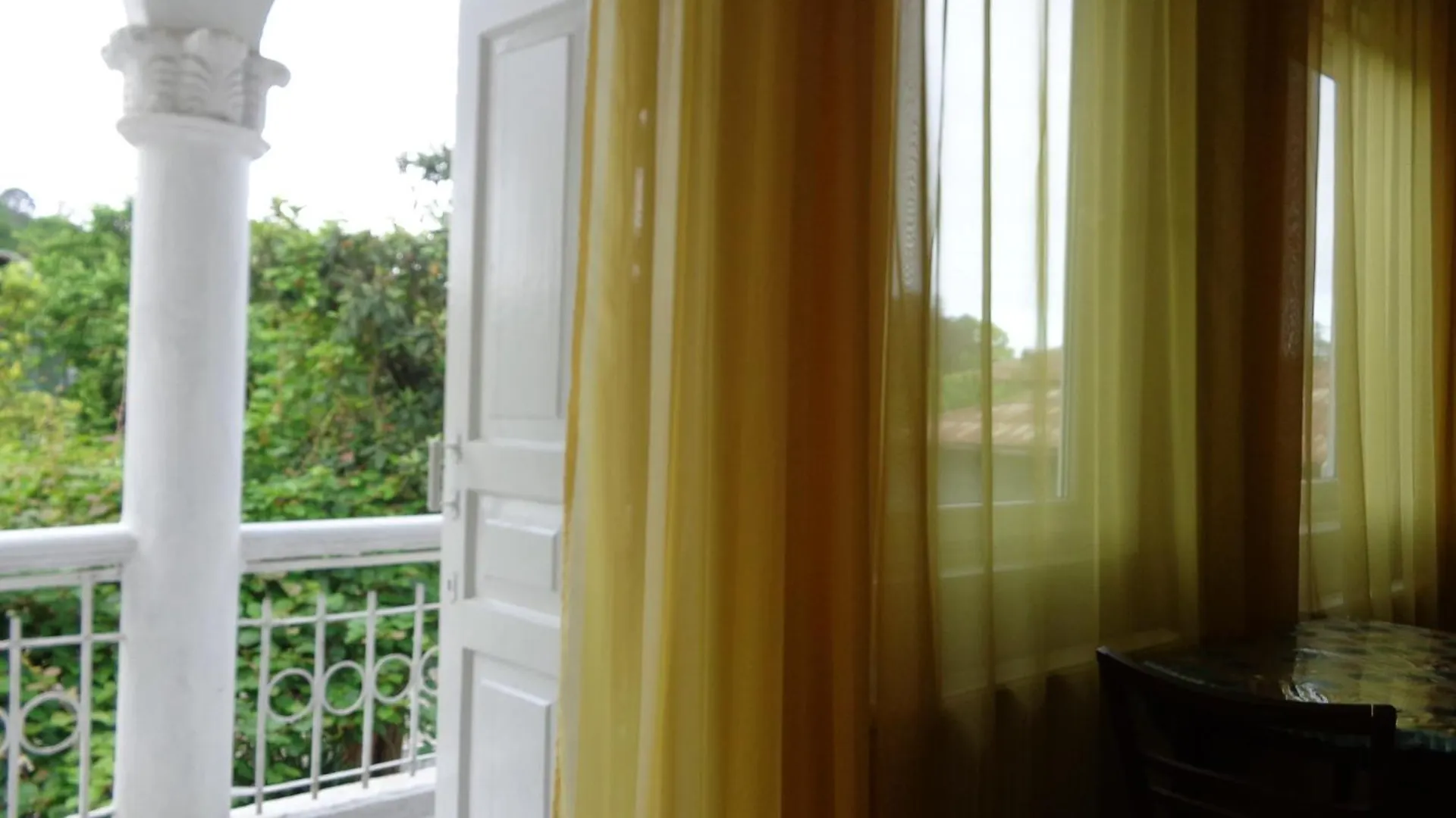White Guest House Batumi