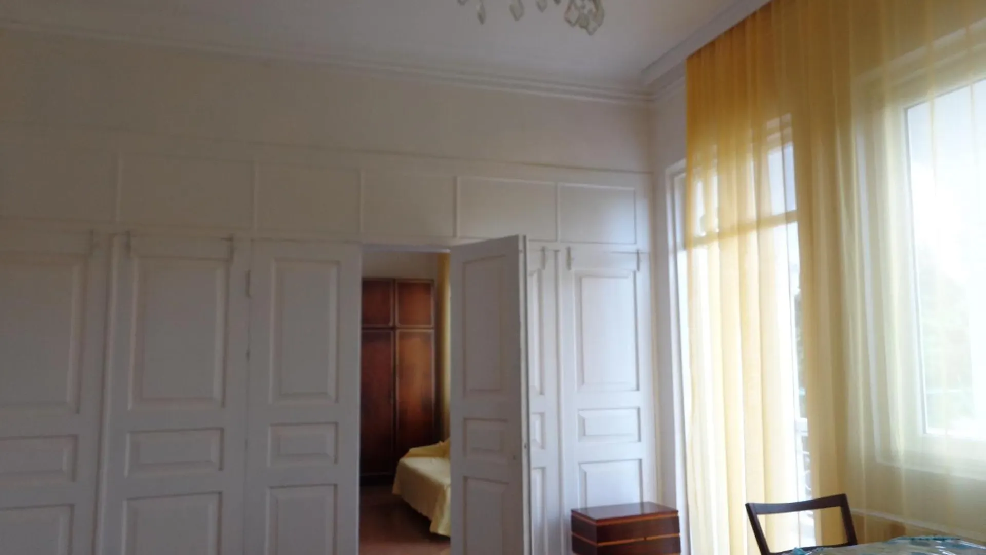 White Guest House Batumi 2*,