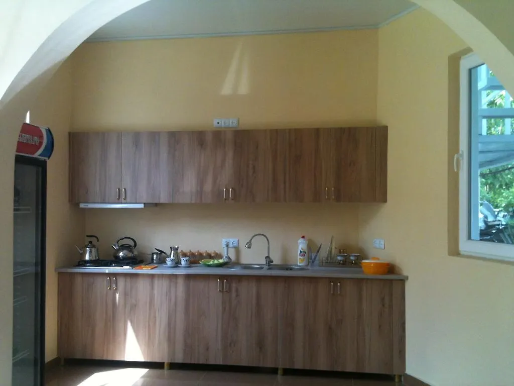 White Guest House Batumi
